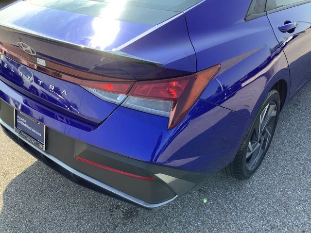2025 Hyundai Elantra SEL Sport photo 24