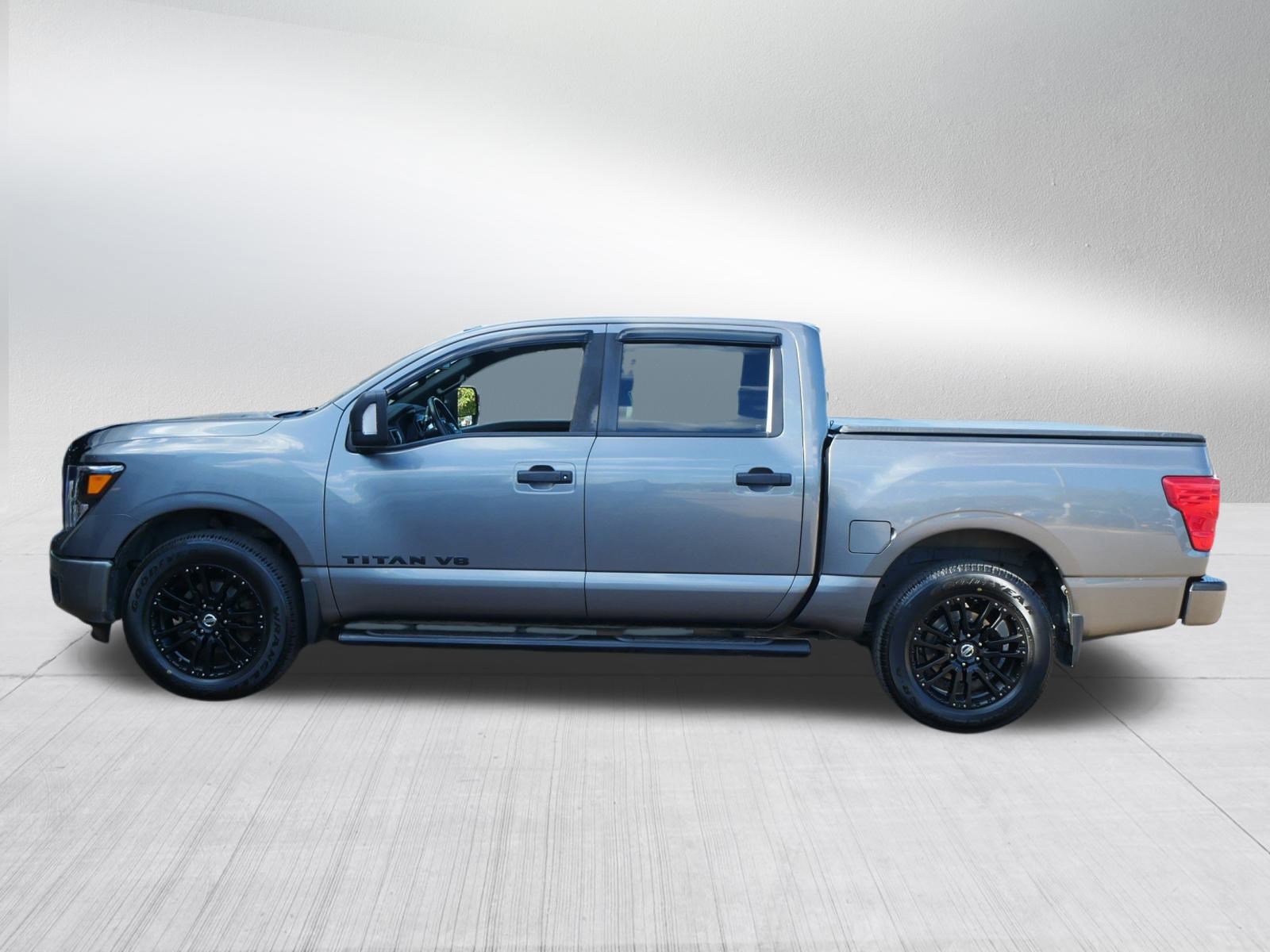 2018 Nissan Titan SV photo 4