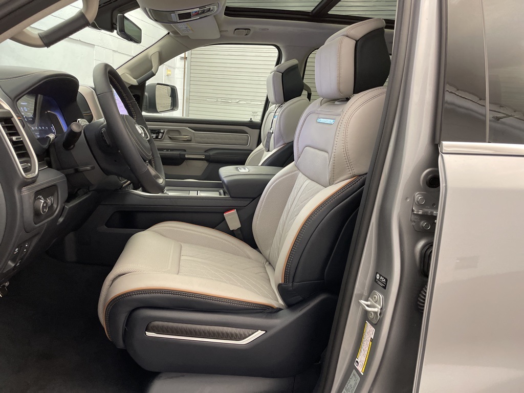 2025 Ram 1500 photo 19