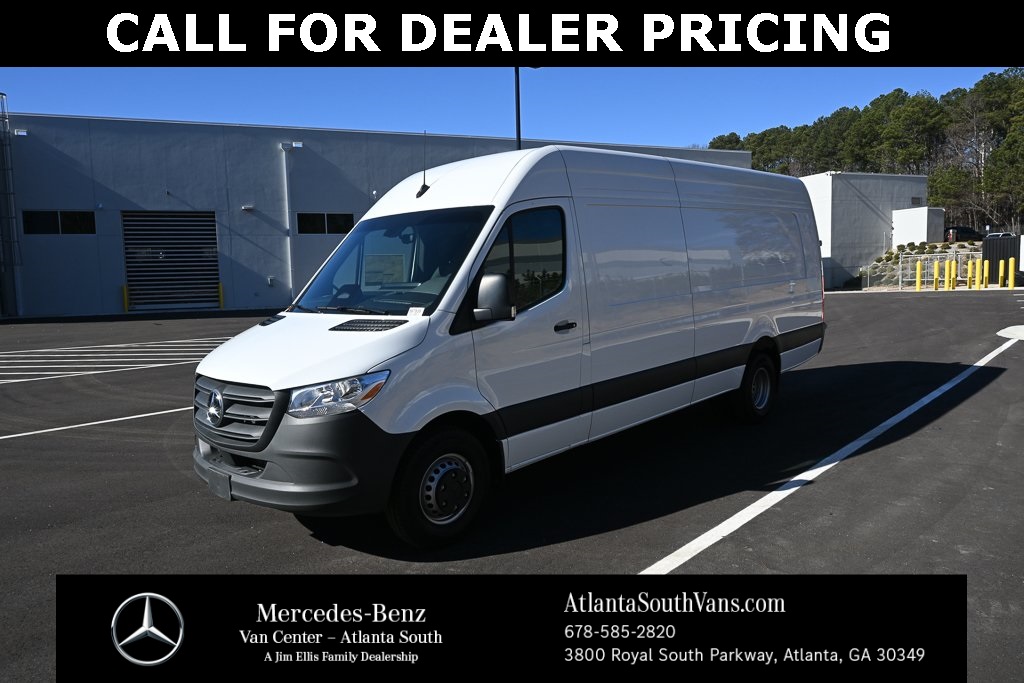 2025 Mercedes-Benz Sprinter Cargo Van Base's photo