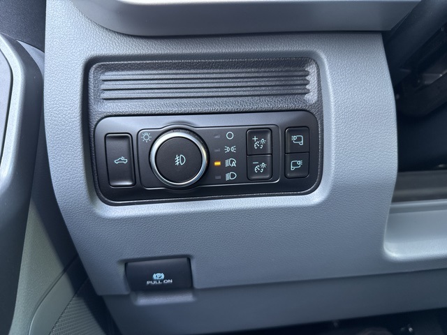 2025 Ford F-350 XLT photo 4