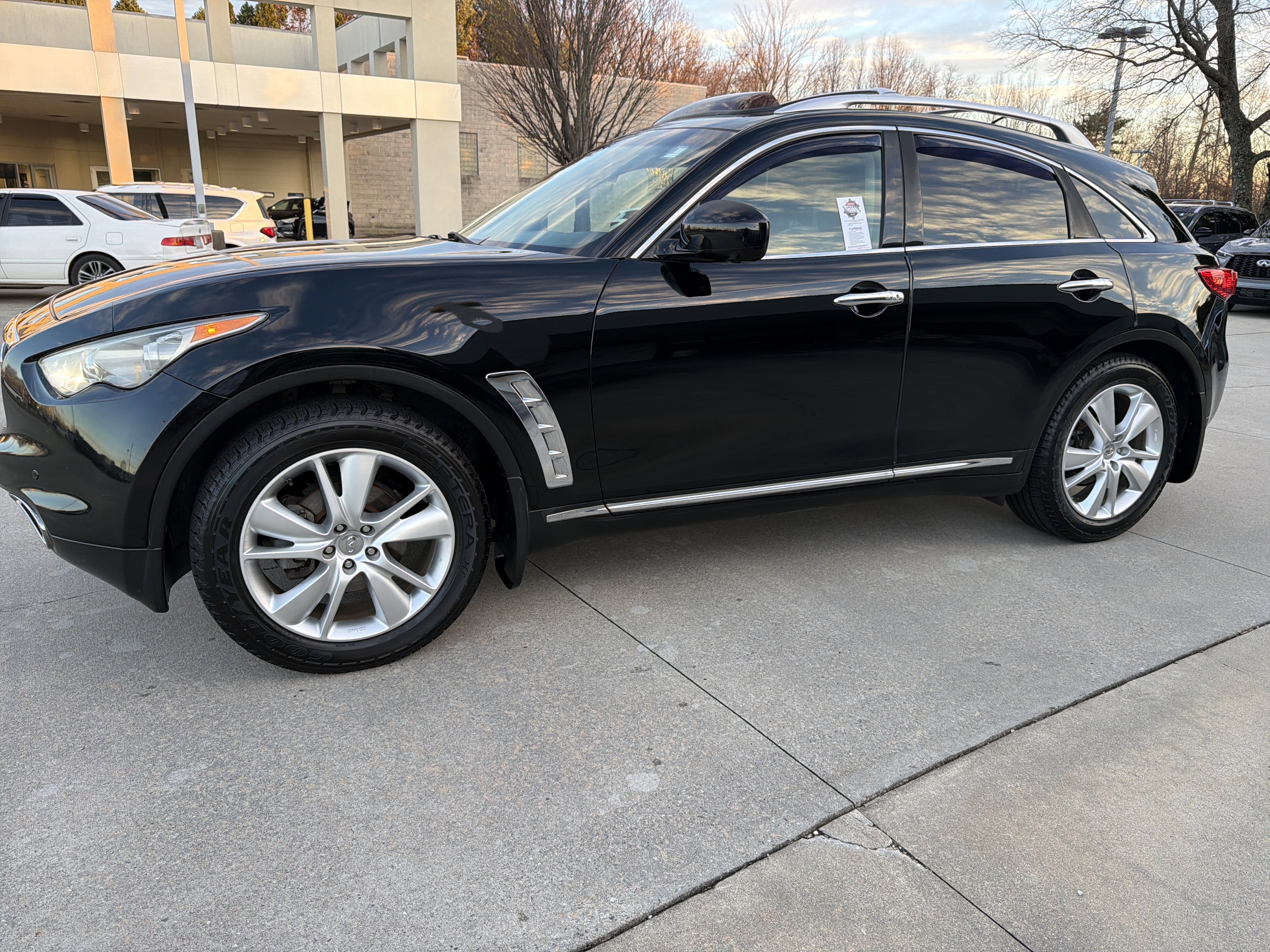 2012 INFINITI FX 35's photo