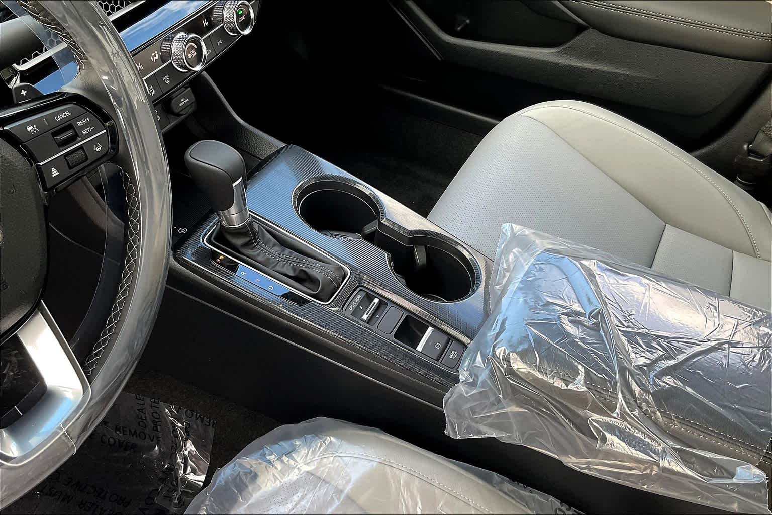 2025 Honda Civic Hybrid Sport Touring photo 12