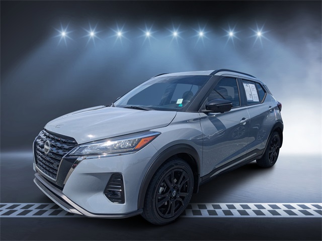 2022 Nissan Kicks SR photo 7