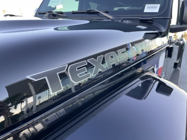 2023 Jeep Gladiator Texas Trail photo 3