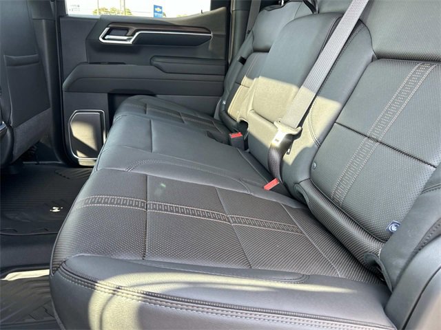 2026 Chevrolet Silverado 1500 High Country photo 18
