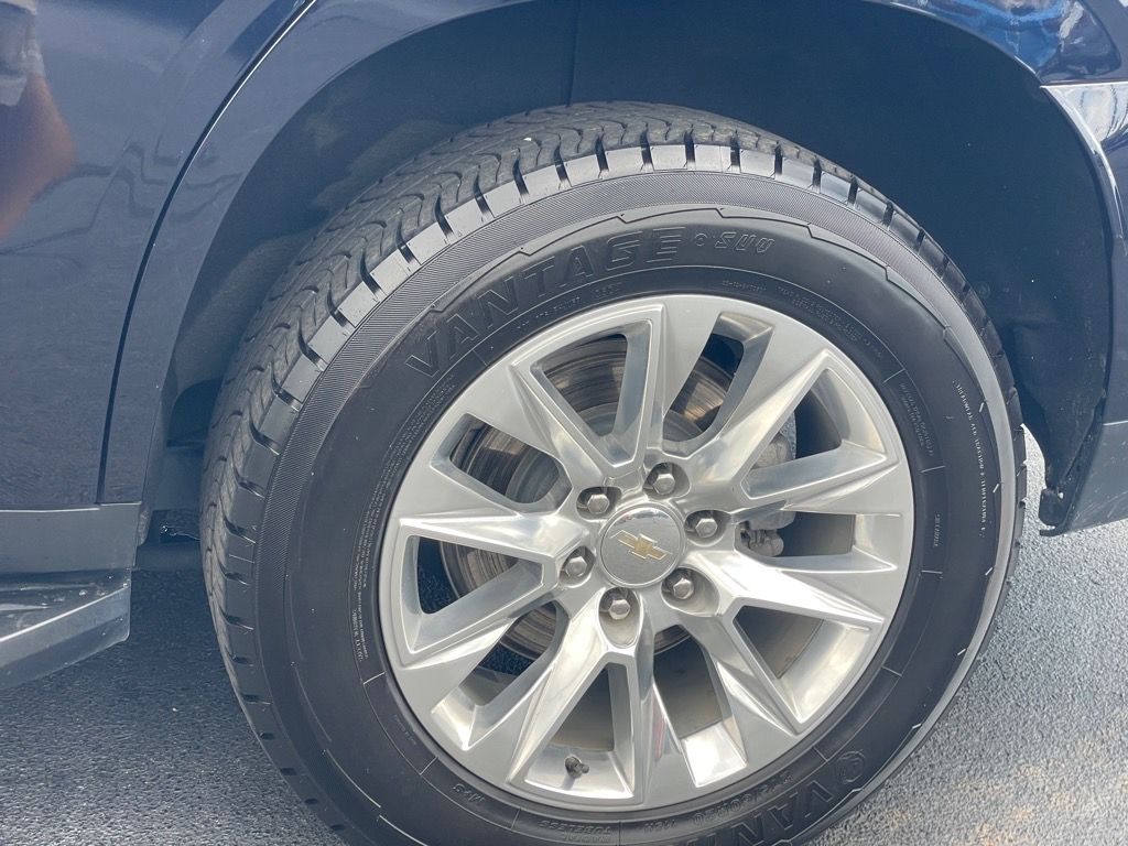 Used 2023 Midnight Blue Metallic Chevrolet Premier image 28