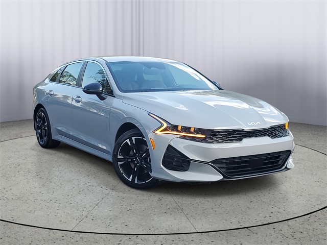 2024 Kia K5 GT-Line photo 2