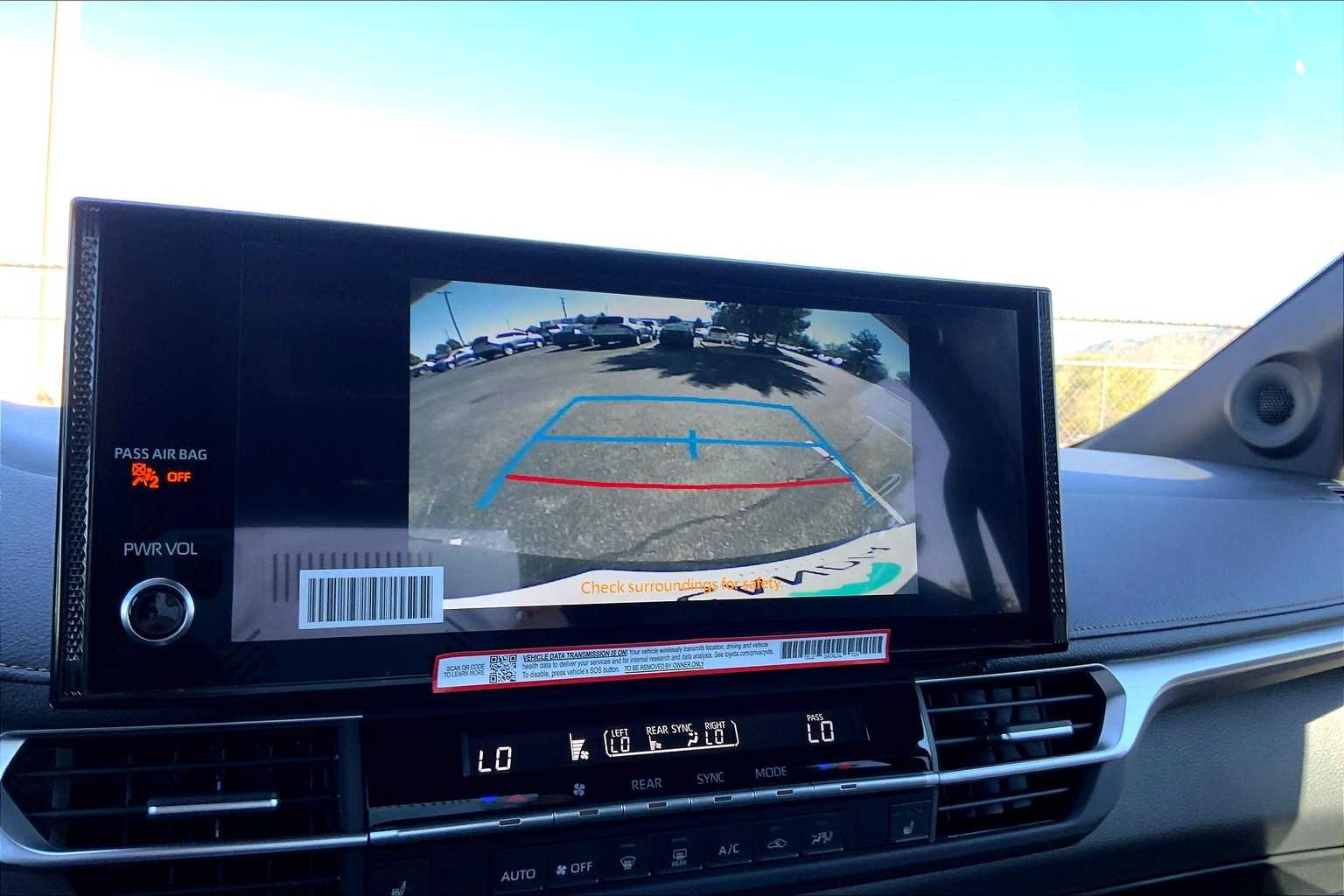 2025 Toyota Sienna Woodland Edition photo 25
