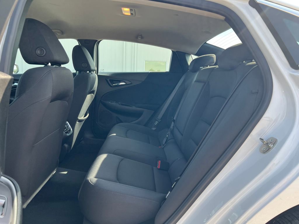 2023 Chevrolet Malibu 1LT photo 12