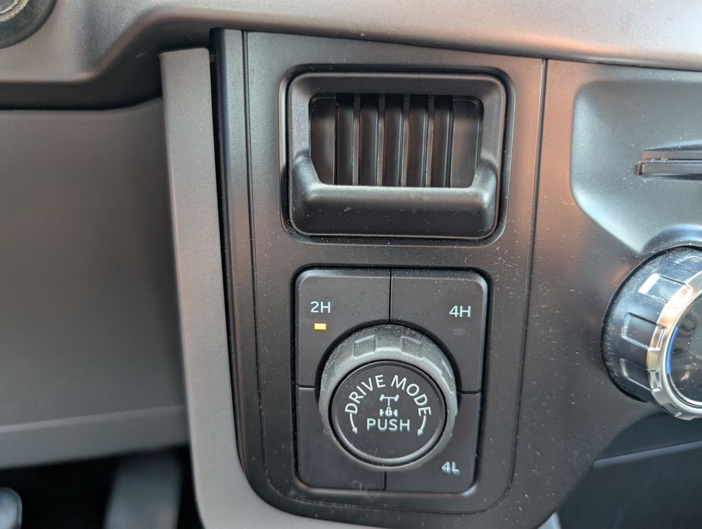 2024 Ford F-150 XLT photo 14