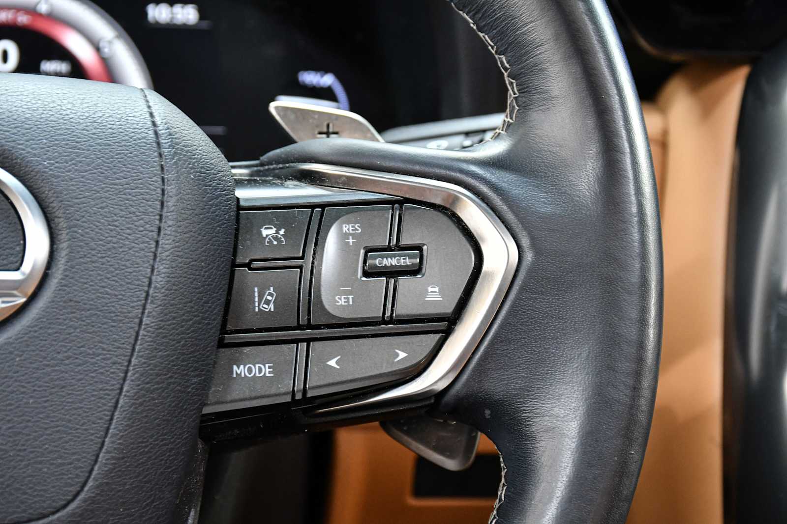 2023 Lexus LX 600 Premium photo 14