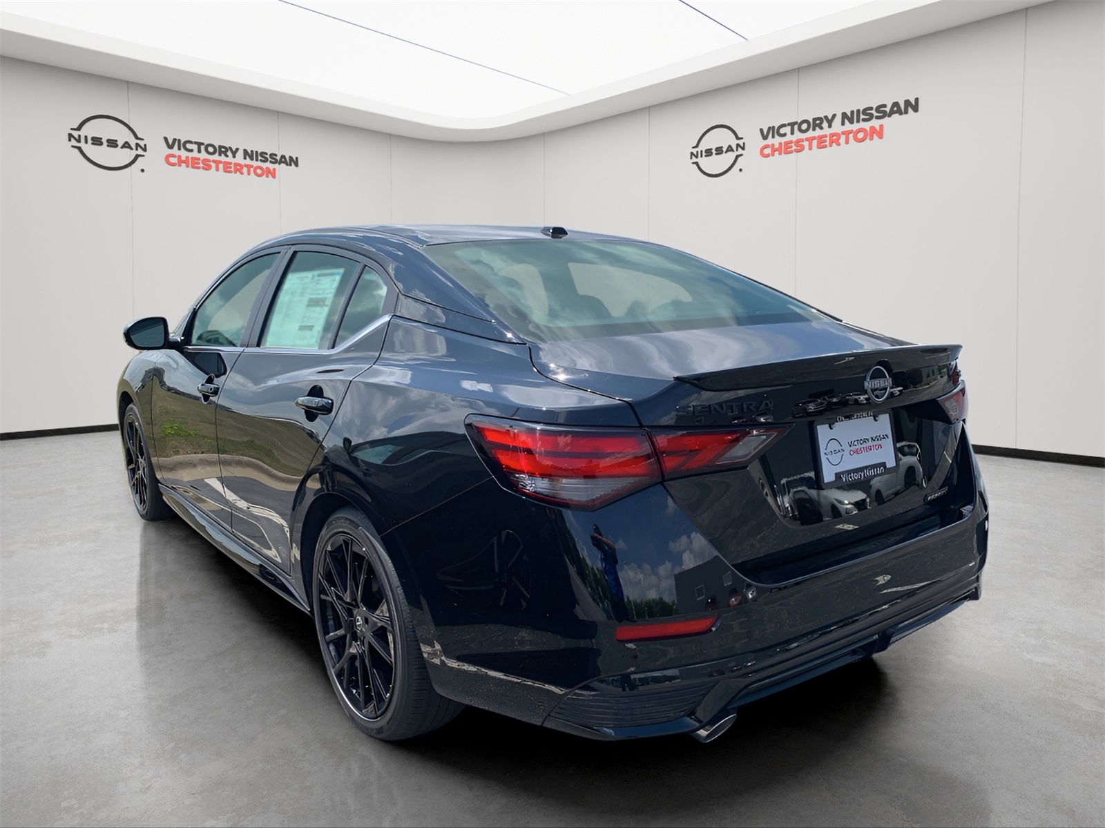 2025 Nissan Sentra SR Midnight Edition photo 3