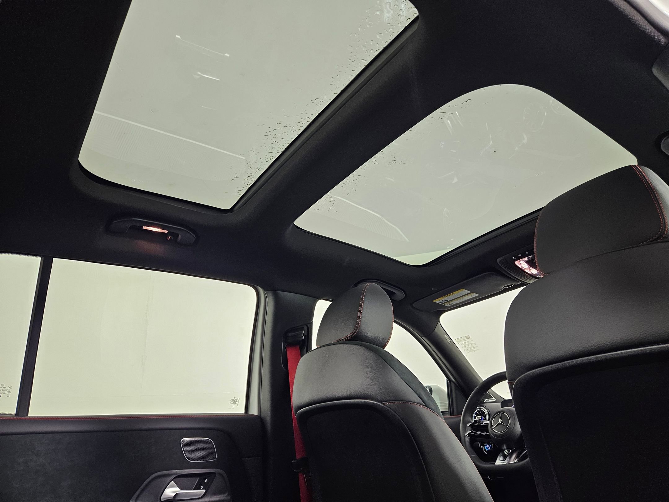 2025 Mercedes Benz GLB AMG 35 4MATIC photo 19