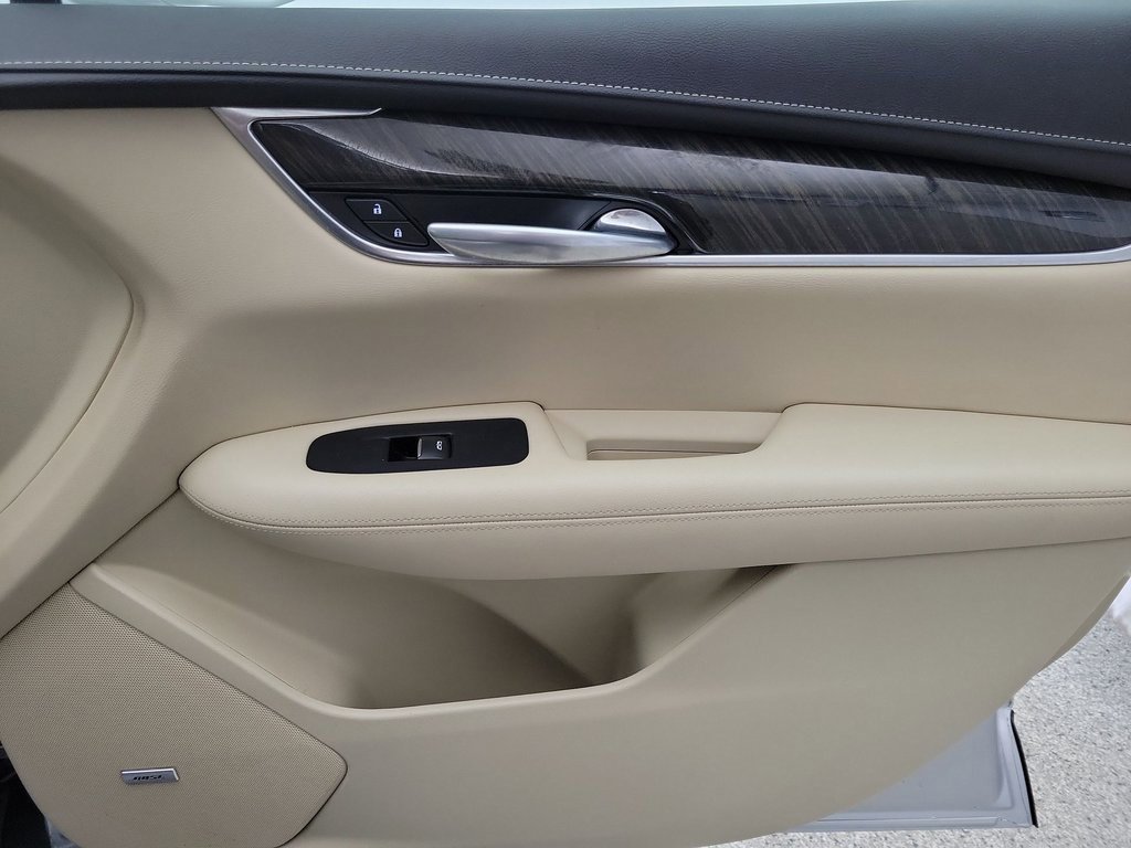 2017 Cadillac XT5 Base photo 21