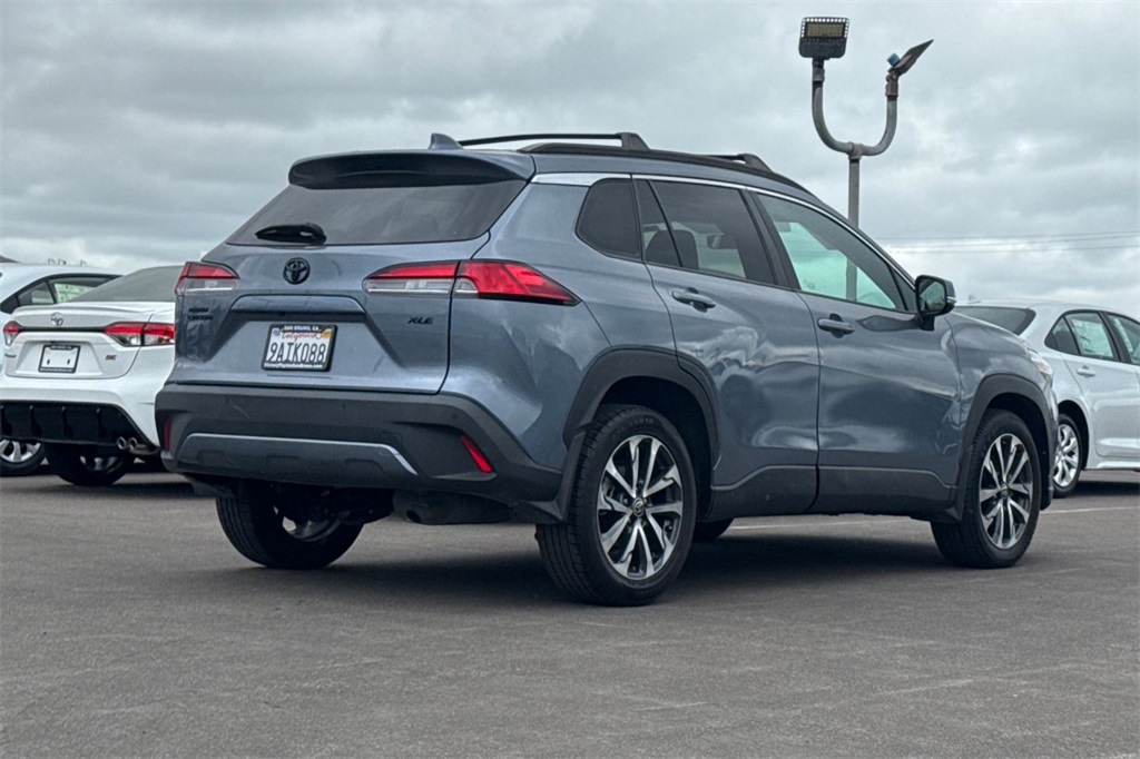 2022 Toyota Corolla Cross XLE photo 4
