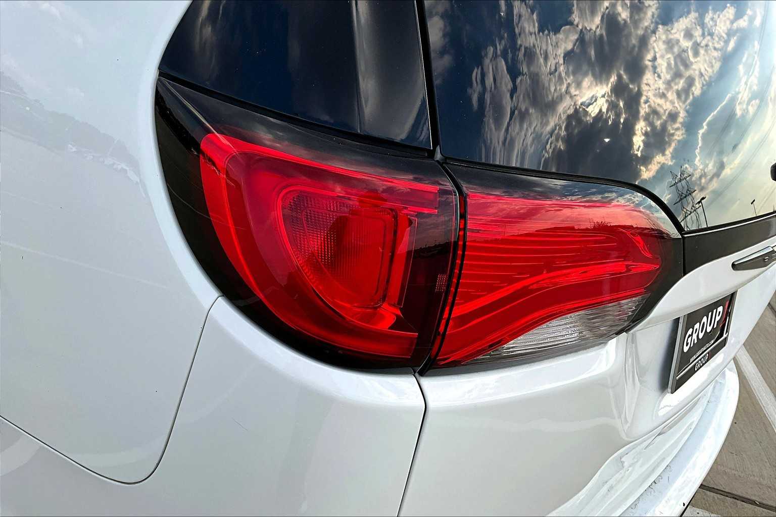 2018 Chrysler Pacifica Limited photo 24