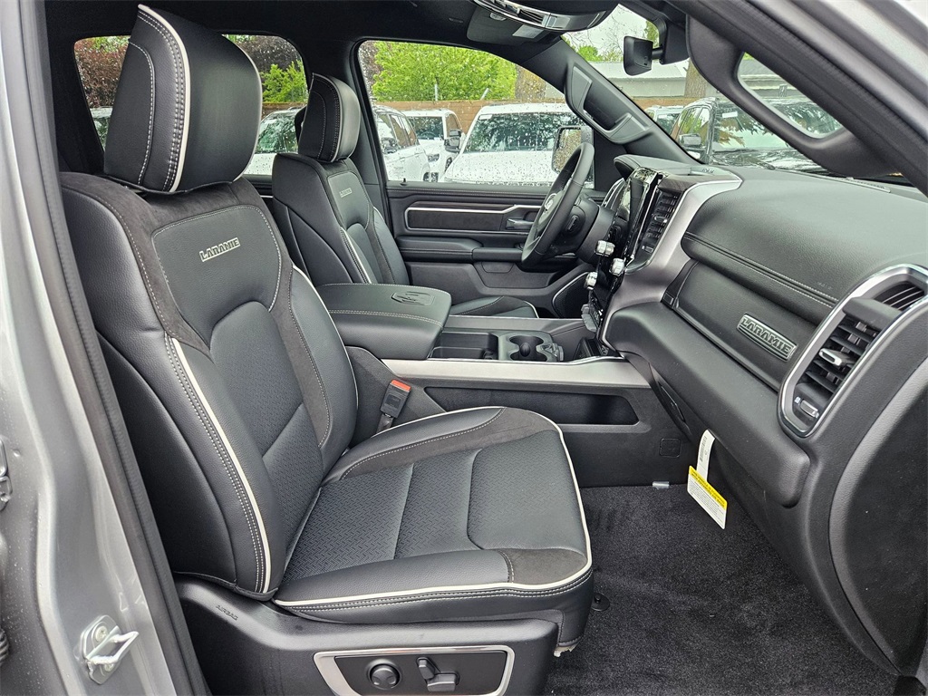 New 2025 Billet Silver Metallic Clear-Coat Exterior Paint RAM Laramie image 18