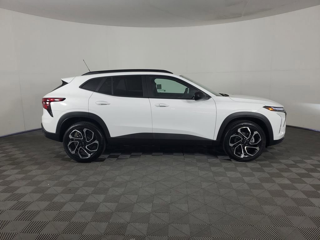 2026 Chevrolet Trax photo 3