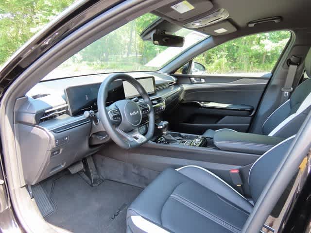 2025 Kia K5 GT-Line photo 2