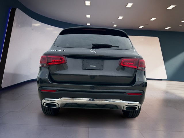 2022 Mercedes Benz GLC 300 photo 4
