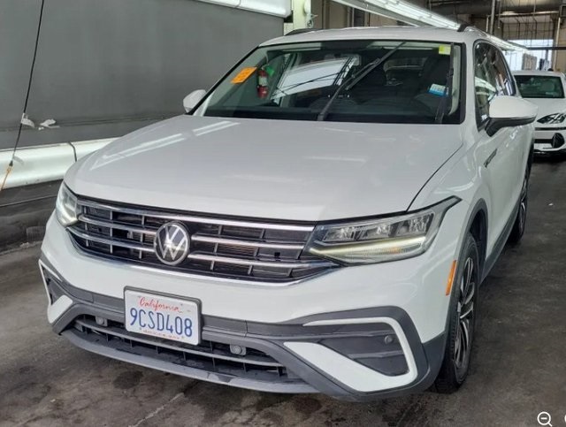 2022 Volkswagen Tiguan S's photo