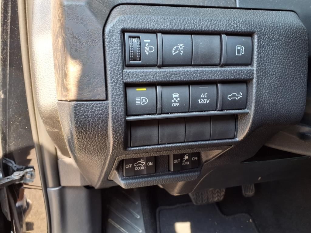 2024 Toyota Tacoma Limited photo 13