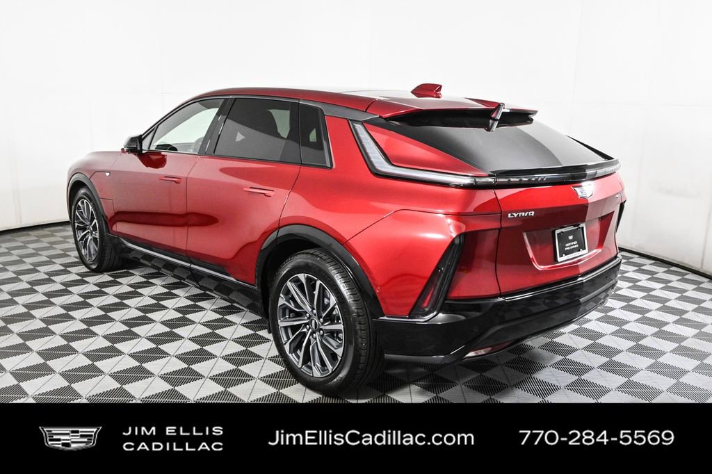 2024 Cadillac Lyriq Sport photo 3
