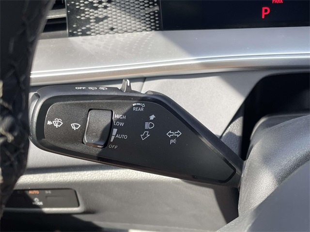 2025 Volkswagen Tiguan SE R-Line Black photo 29
