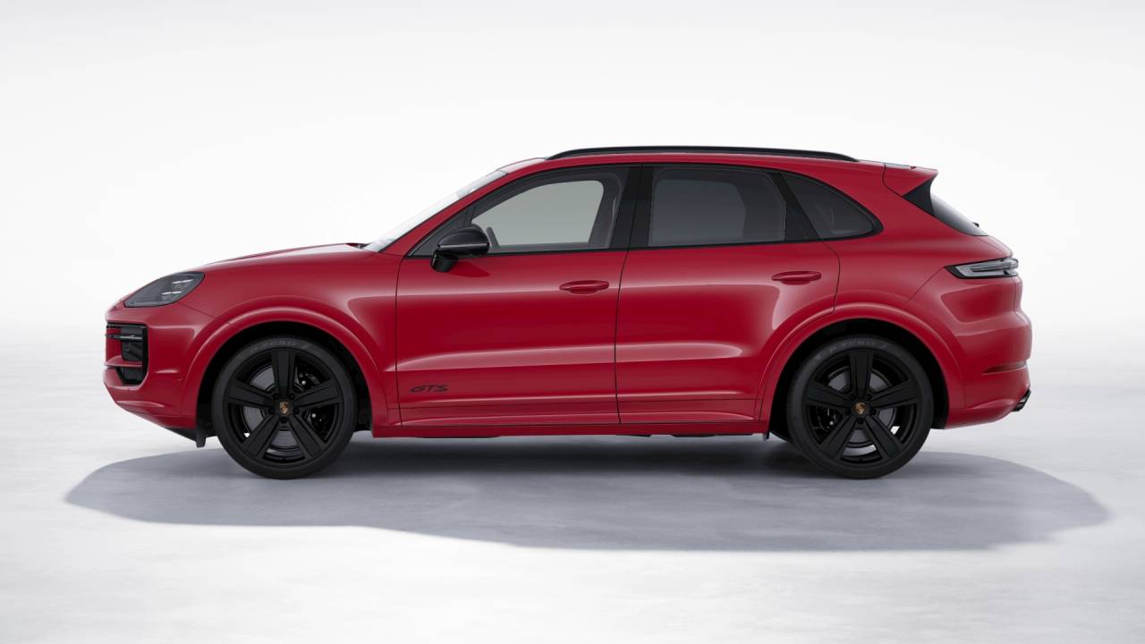 2026 Porsche Cayenne GTS photo 2