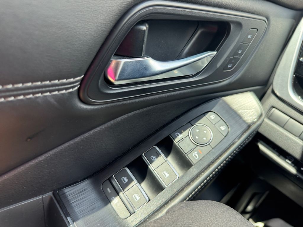 2023 Nissan Rogue SL photo 12