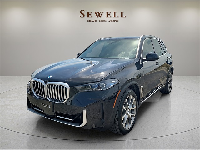 2026 BMW X5 50e's photo