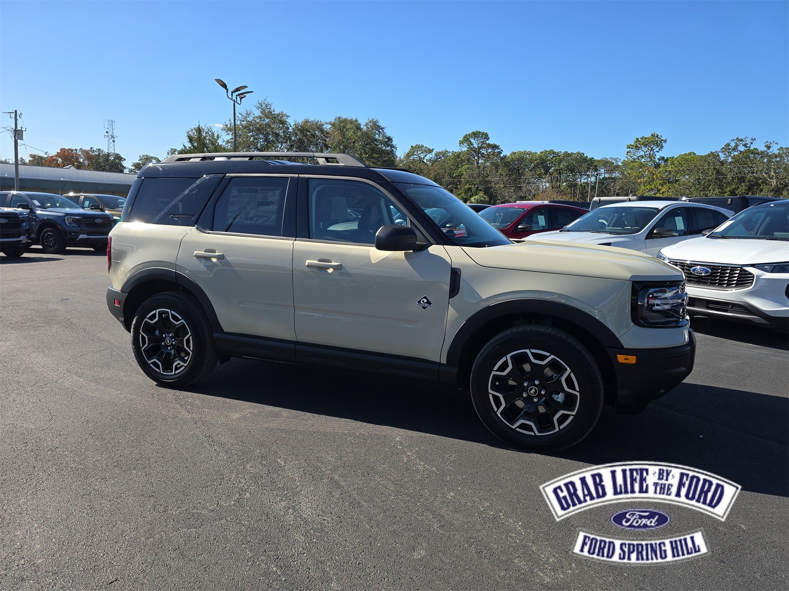 2025 Ford Bronco Sport Outer Banks's photo