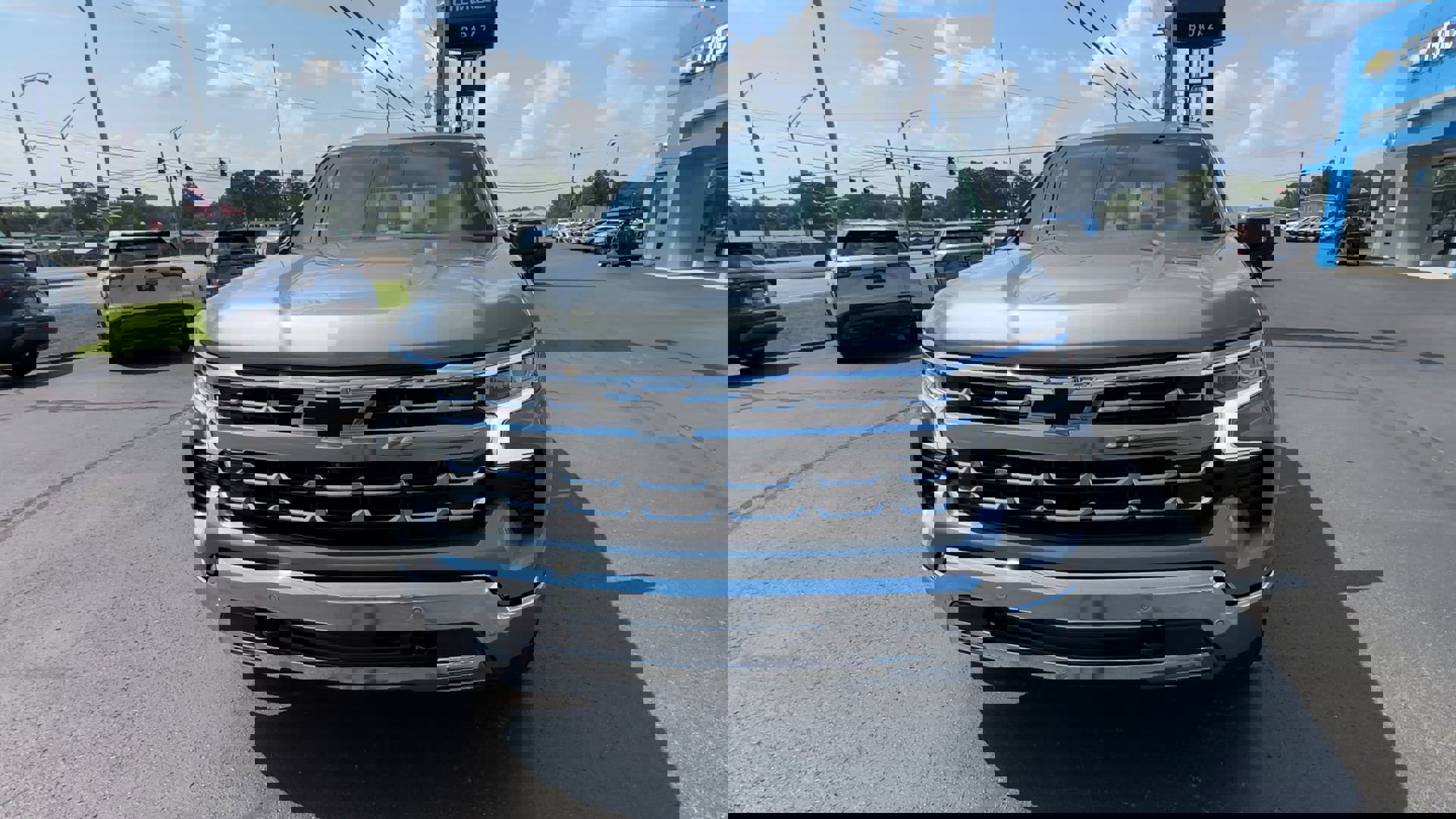 2023 Chevrolet Silverado 1500 LTZ photo 3