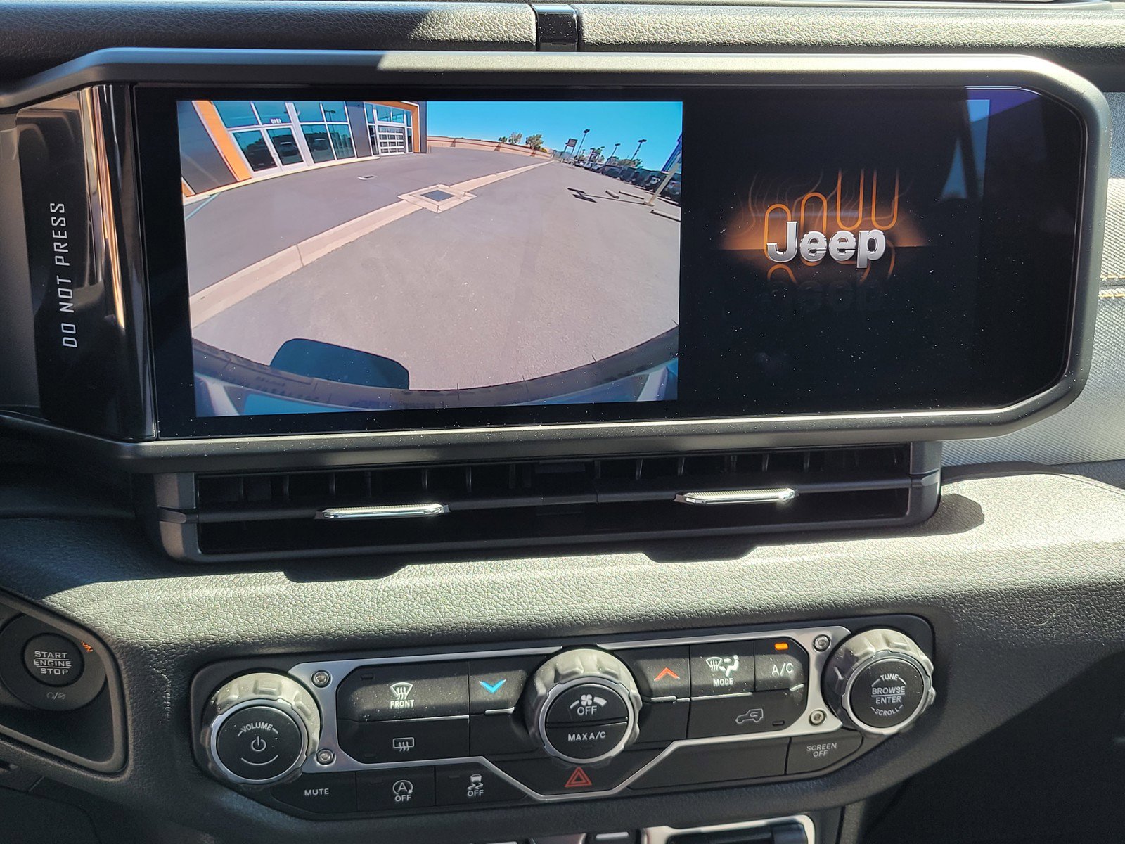 2025 Jeep Wrangler Sport photo 9