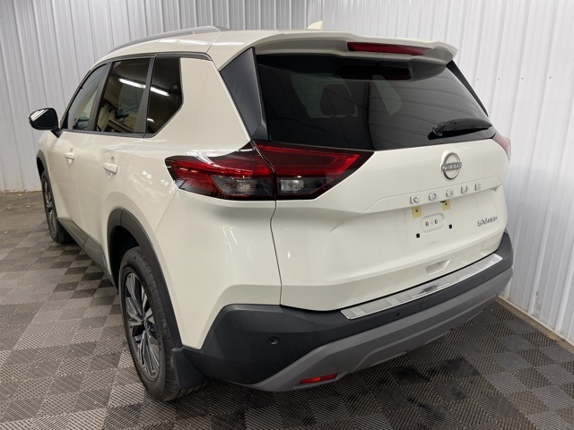 2022 Nissan Rogue SV photo 5
