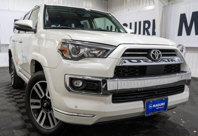 2023 Toyota 4Runner Limited's photo