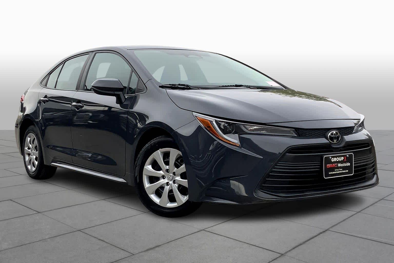 2024 Toyota Corolla LE photo 2