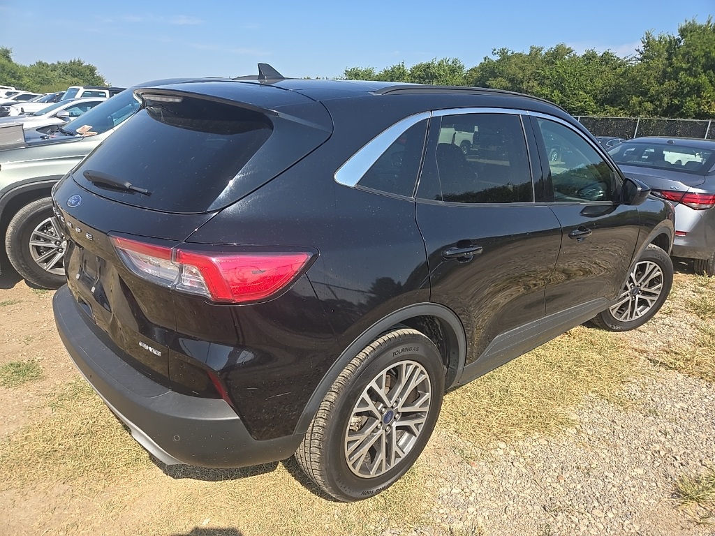 2022 Ford Escape SEL photo 2