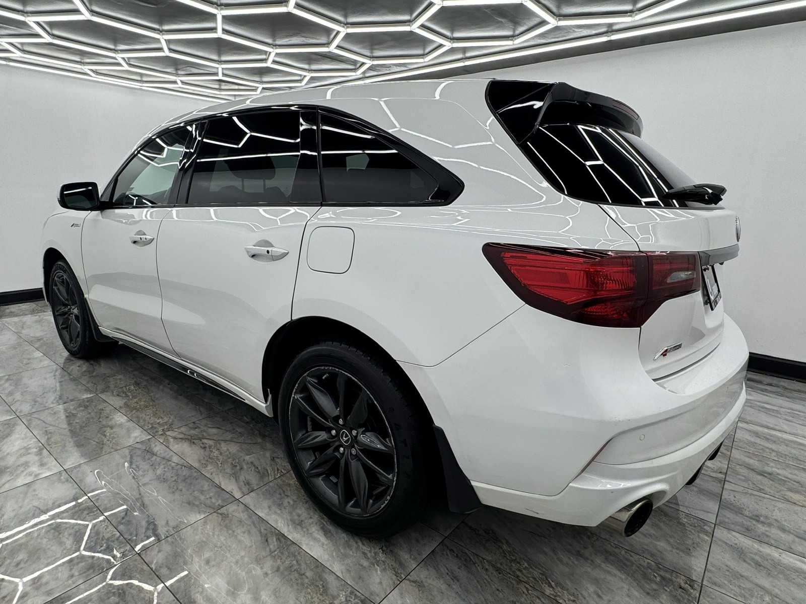 2020 Acura MDX Technology A-Spec photo 4