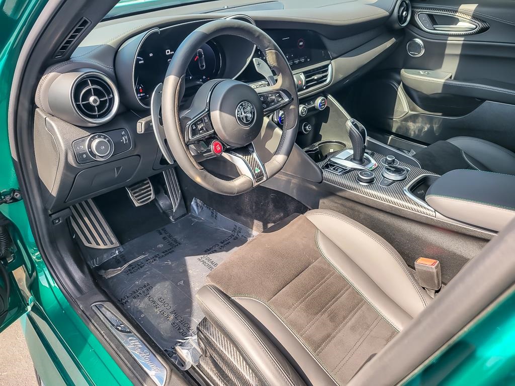 2024 Alfa Romeo Giulia Quadrifoglio photo 9