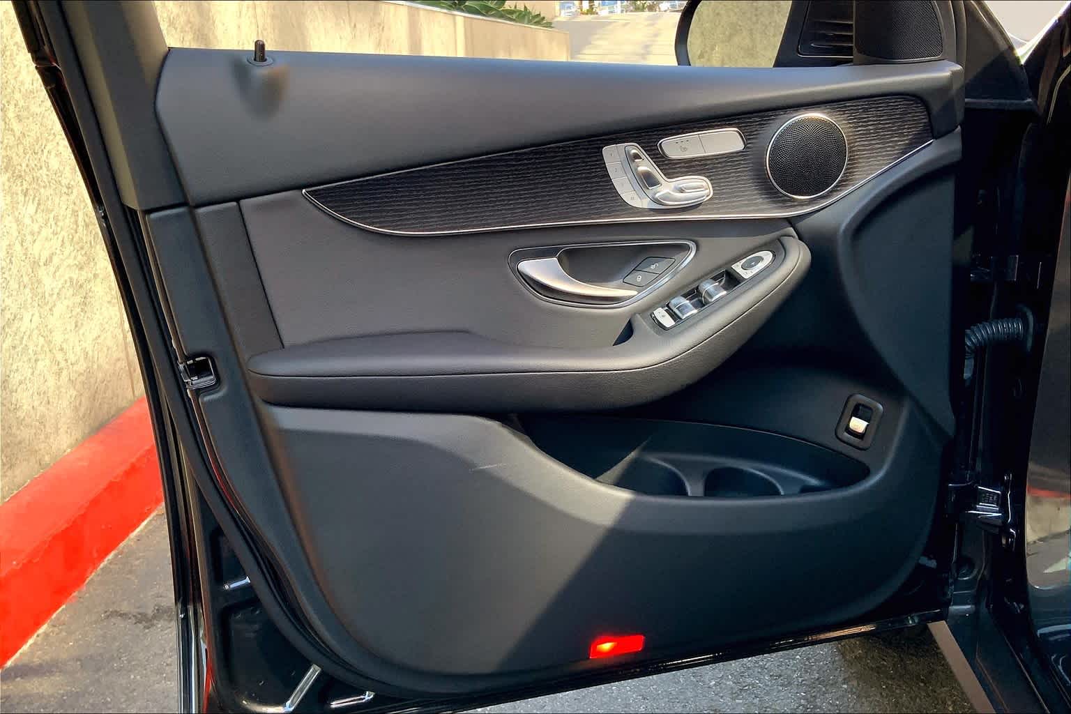2022 Mercedes Benz GLC 300 photo 20