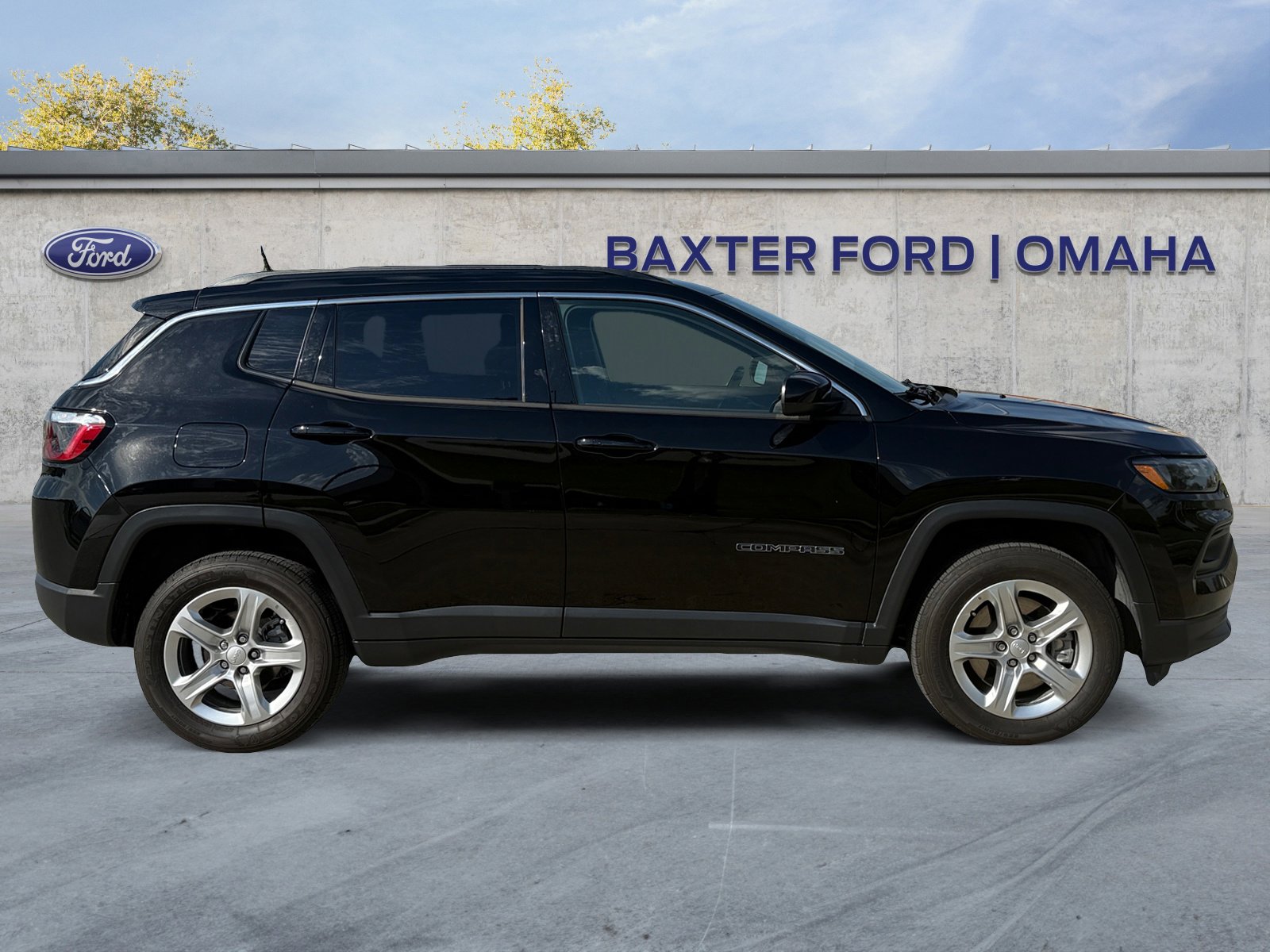 2023 Jeep Compass Latitude photo 6