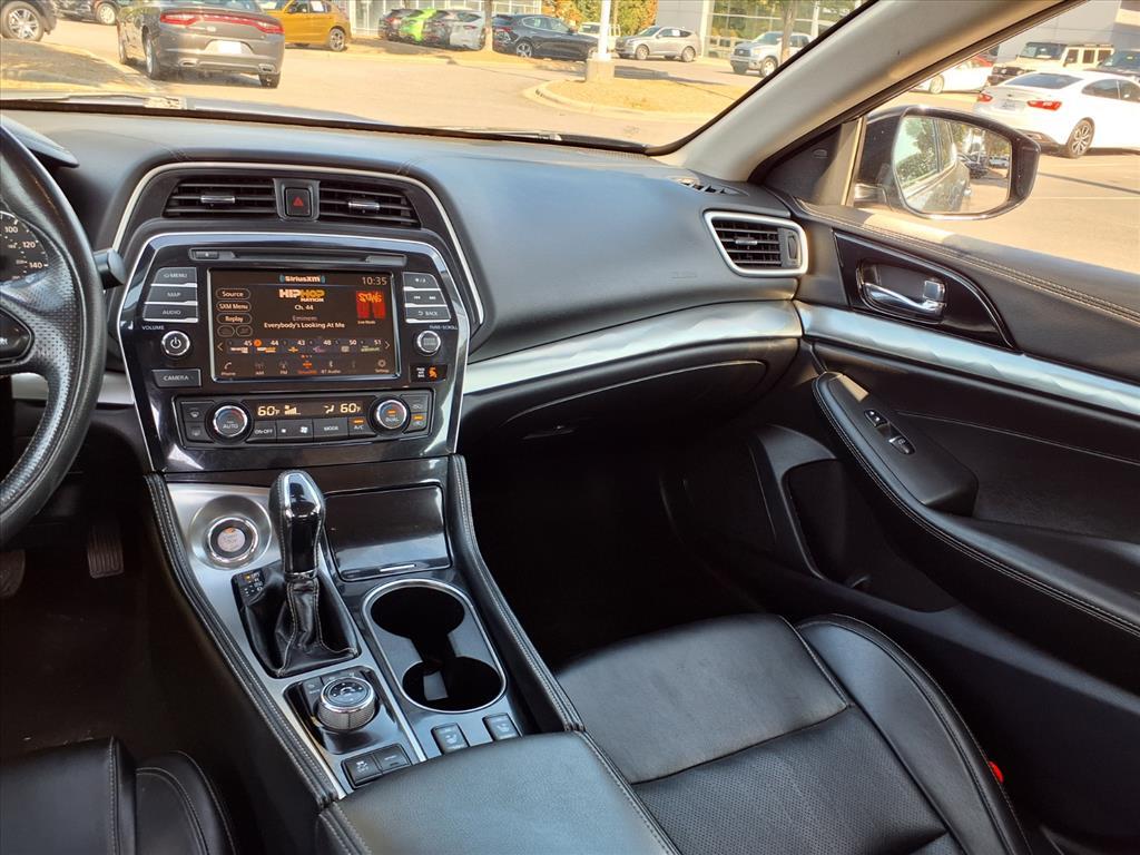 2020 Nissan Maxima SV photo 26
