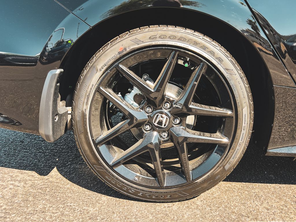 2026 Honda Civic Sport photo 2