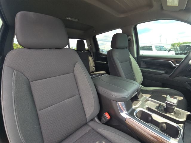 2023 Chevrolet Silverado 1500 RST photo 16