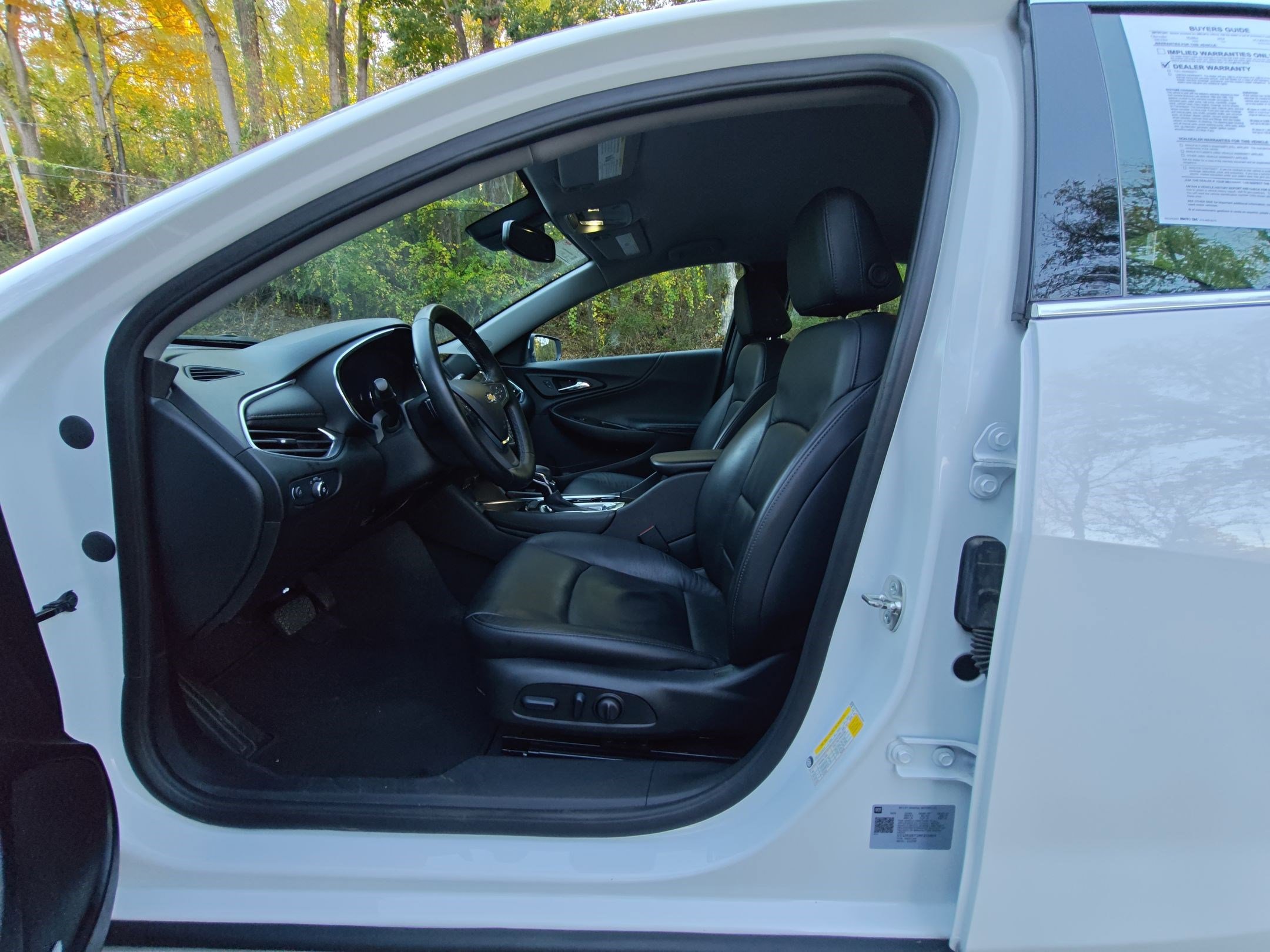 2024 Chevrolet Malibu Premier 2LT photo 4