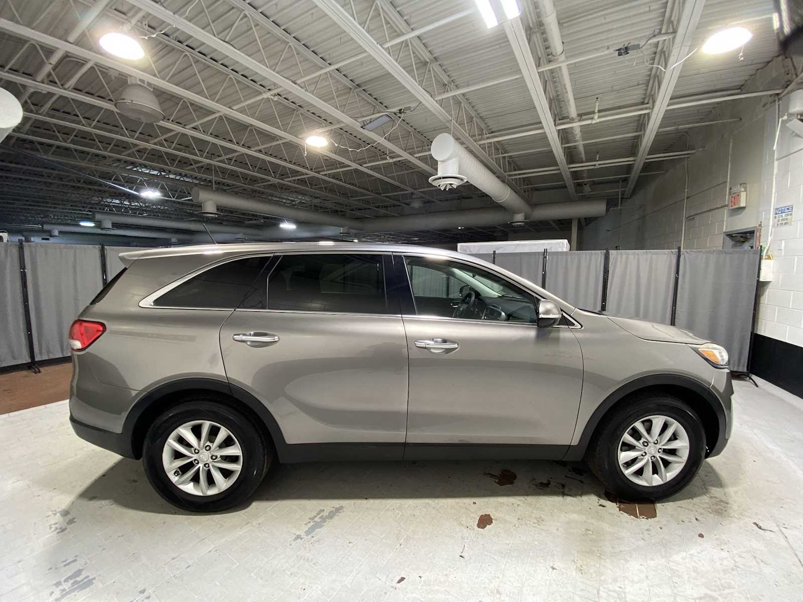 2016 Kia Sorento L photo 26