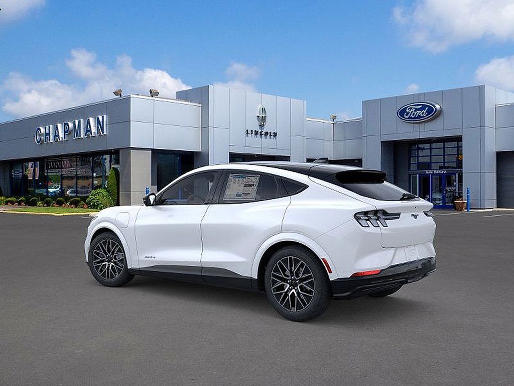 2025 Ford Mustang Mach-E Premium photo 3