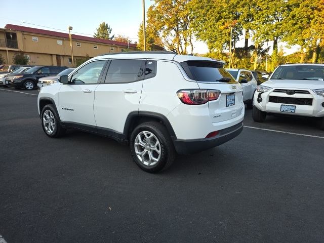 2024 Jeep Compass Latitude photo 7